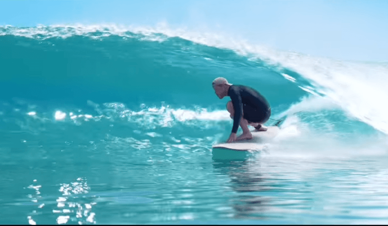 サーフィン・ボディボード Harry Prince Harry hits the waves as he showcases impressive skill in