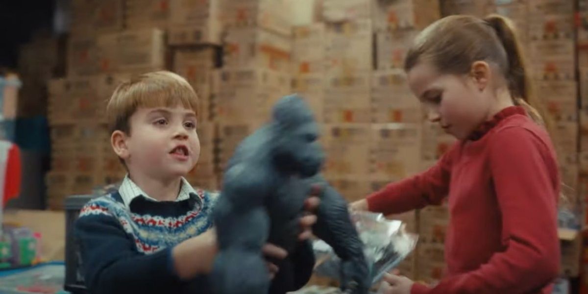 Prince Louis finds massive toy at baby bank during Kate’s Christmas initiative