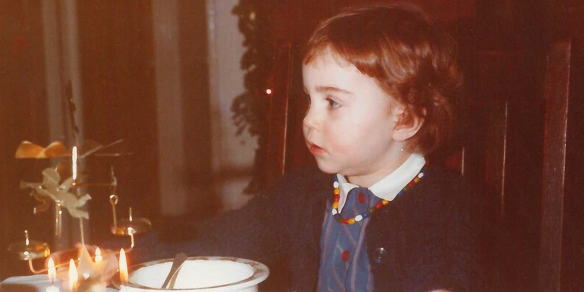 Prince Louis sparks royal fan frenzy as he looks IDENTICAL to mum Kate in latest photograph