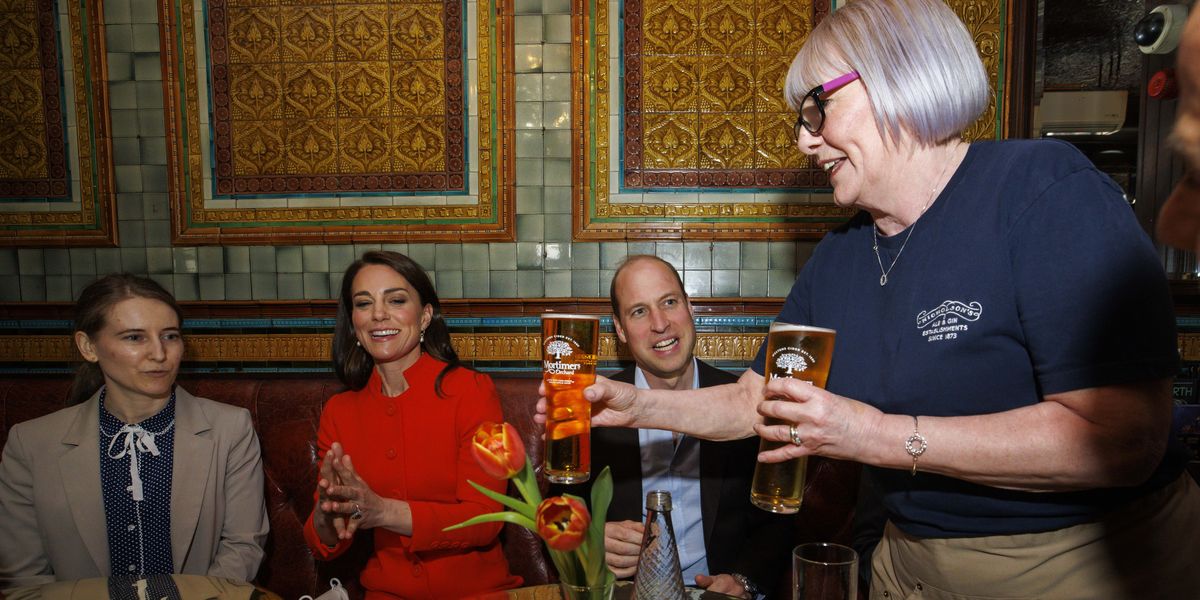 Prince William and Kate Middleton join locals for secret pub quiz nights with Prince George and Princess Charlotte Prince William and Kate Middleton join locals for secret pub quiz nights with Prince George and Princess Charlotte