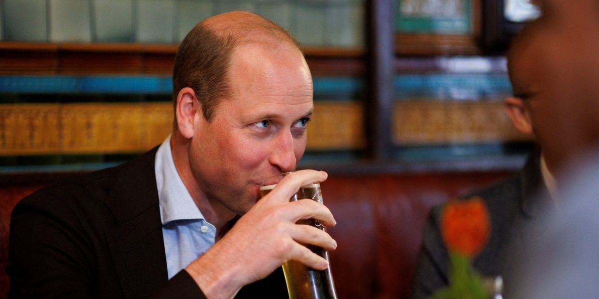 Prince William ‘occasionally dons disguises’ as he hits the pub with mates Prince William ‘occasionally dons disguises’ as he hits the pub with mates