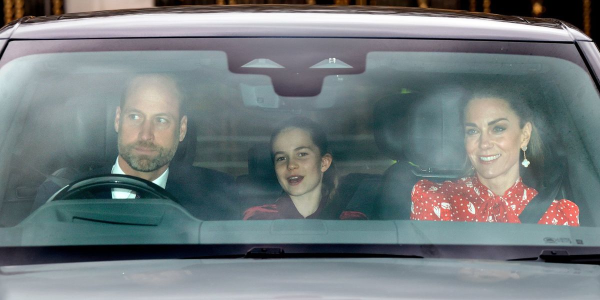 Kate Middleton makes return to festive tradition alongside Prince William at Buckingham Palace Kate Middleton makes return to festive tradition alongside Prince William at Buckingham Palace