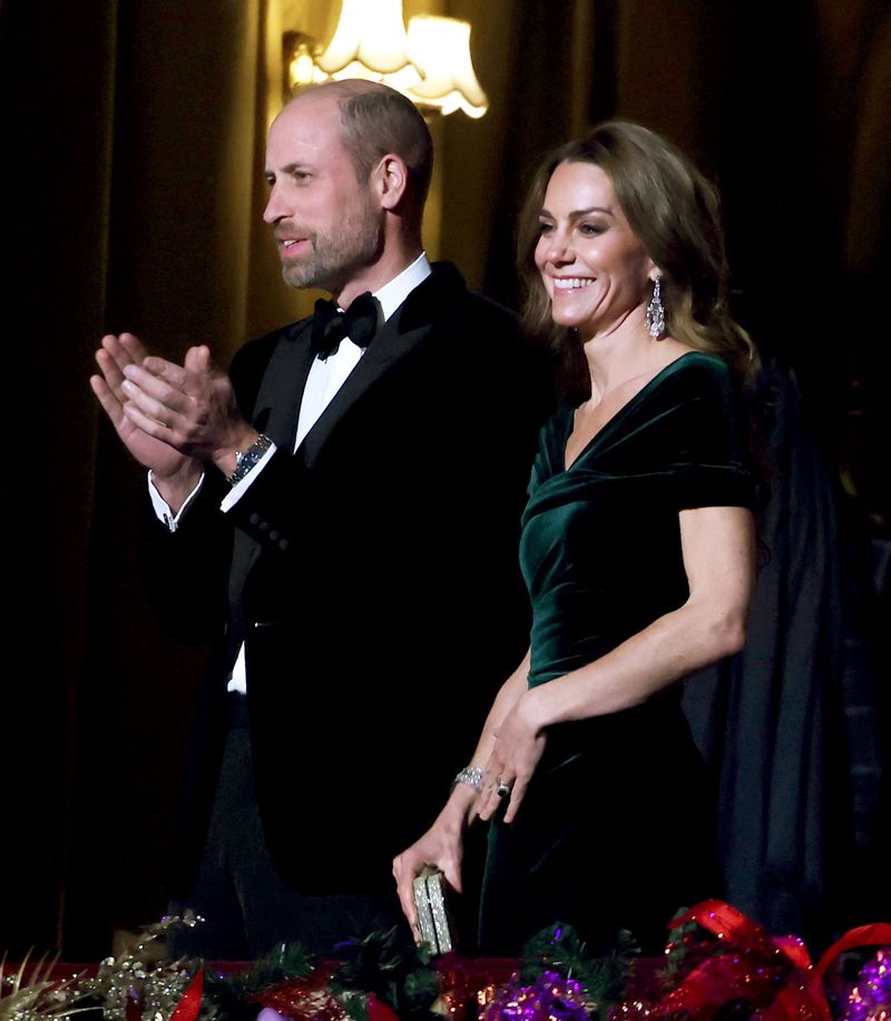 Kate Middleton stuns in exquisite green velvet dress and sparks fan frenzy