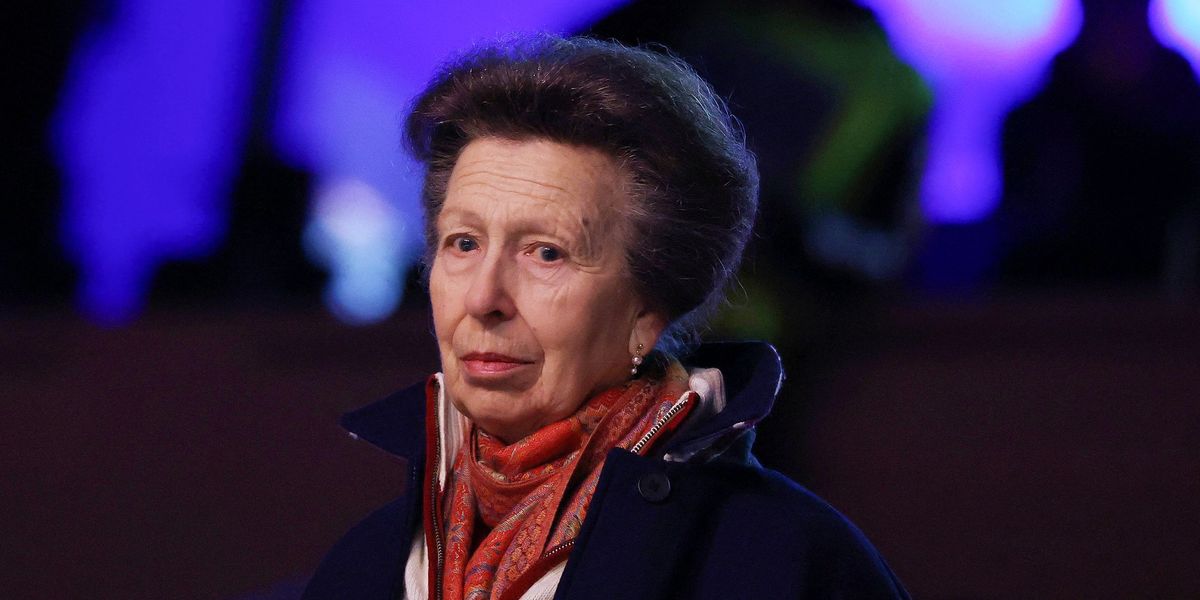 Princess Anne heckled about Andrew Mountbatten-Windsor as she attends Oxford University Princess Anne heckled about Andrew Mountbatten-Windsor as she attends Oxford University