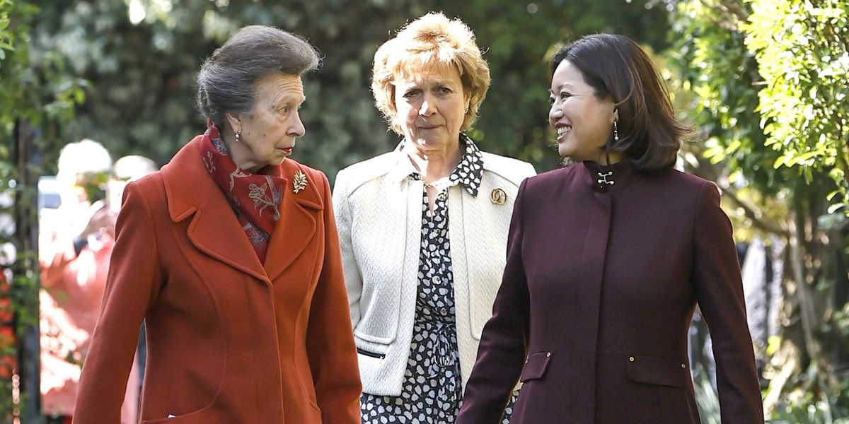 Princess Anne steps out in Regent’s Park to open Queen Elizabeth II Garden Princess Anne steps out in Regent’s Park to open Queen Elizabeth II Garden