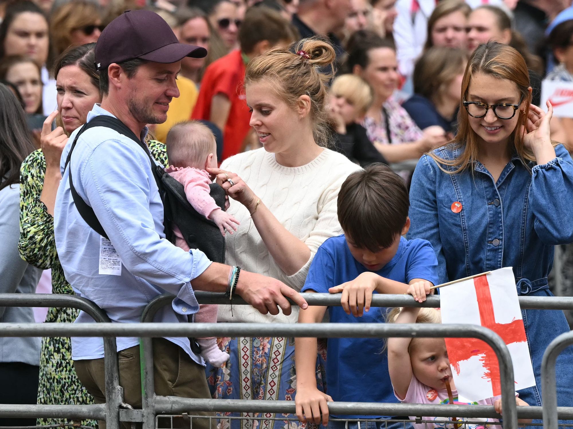 Princess Beatrice, Edoardo Mapelli Mozzi, Wolfie, Athena