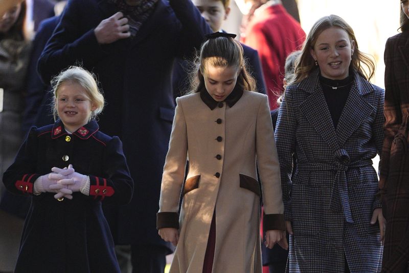 Princess Charlotte sparks fan frenzy as royal walks alongside Zara  Tindall's two daughters