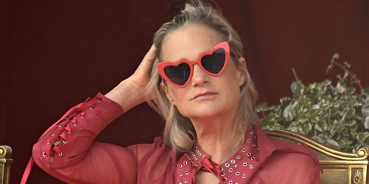 NextImg:Royal slammed for 'inappropriate' outfit after spotlighting non-binary designer