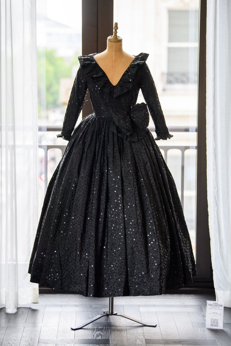Royal news: Designer shares story behind Princess Diana's black dress that  'shocked the world'