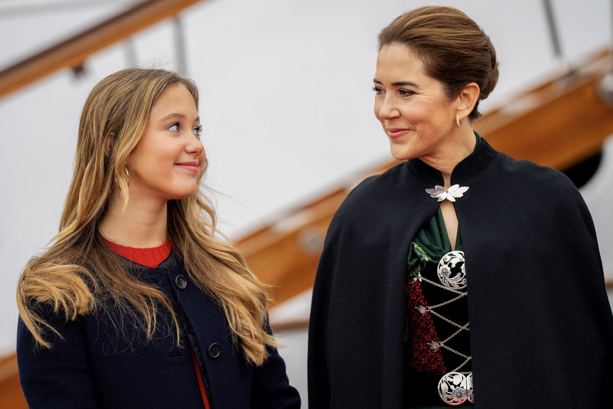 Princess Josephie, Queen Mary