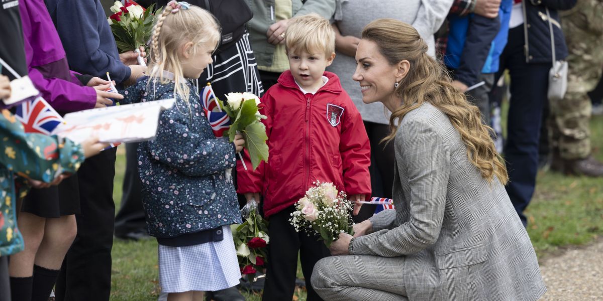 Princess Kate apologises to young fans after rewearing grey suit Princess Kate apologises to young fans after rewearing grey suit
