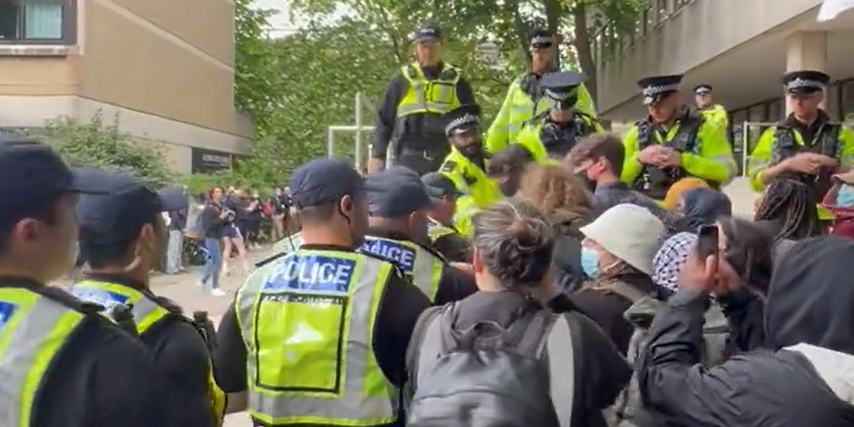 NextImg:Oxford University offices on LOCKDOWN after pro-Palestinian protesters stage sit-in