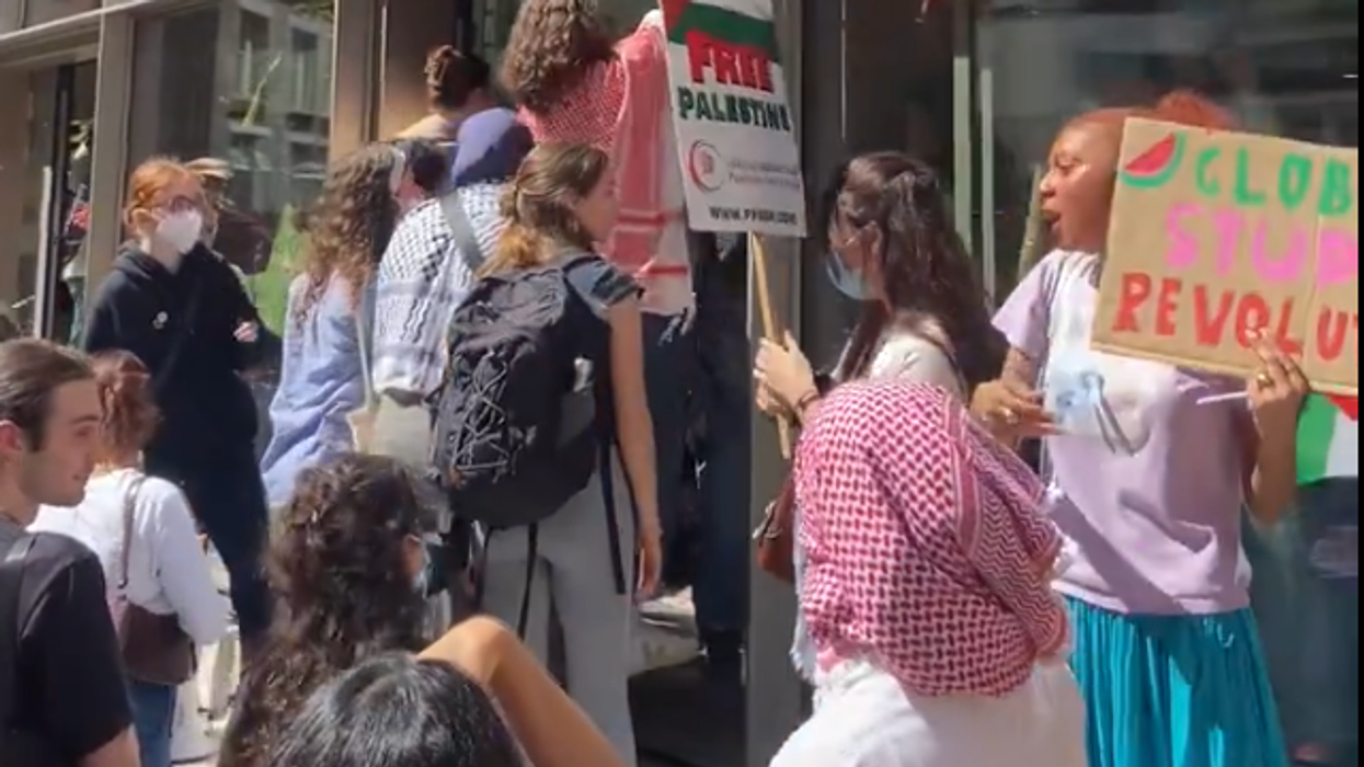 Protesters arrive at LSE