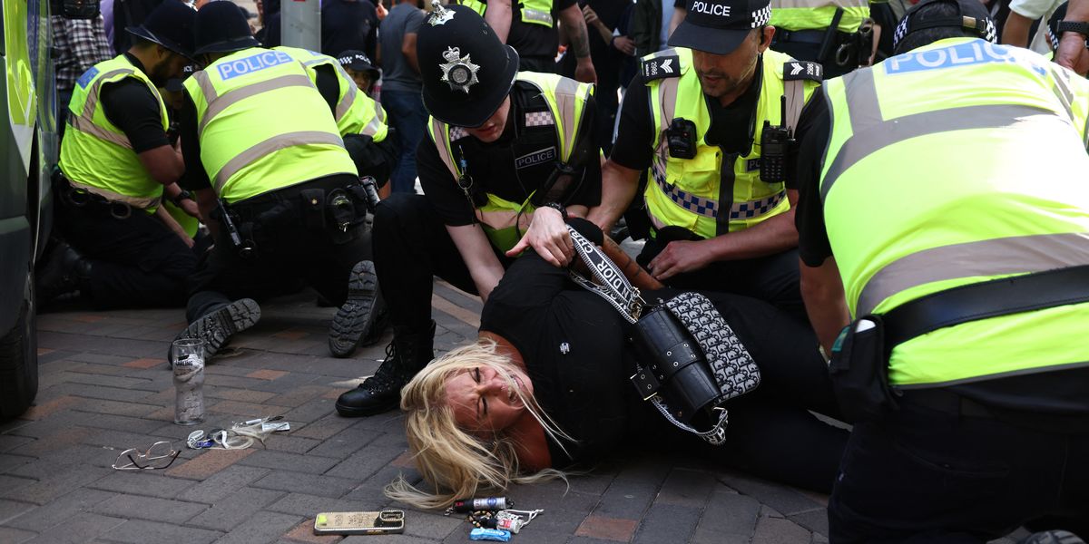 NextImg:Two-tier Britain EXPOSED: Over a third of Britons believe police treat 'far-right' protestors harshly