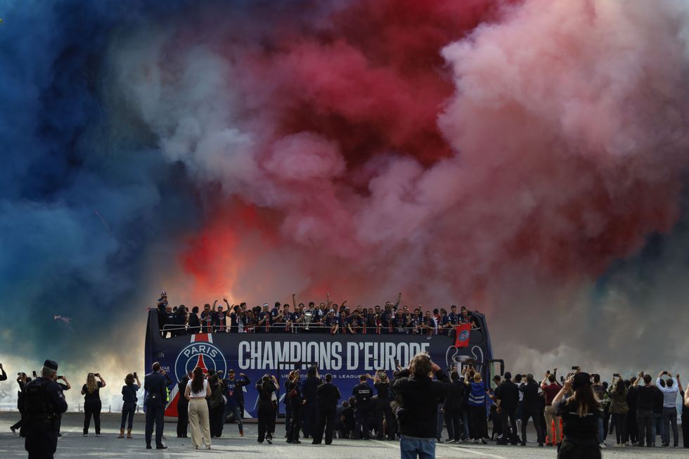 PSG trophy parade