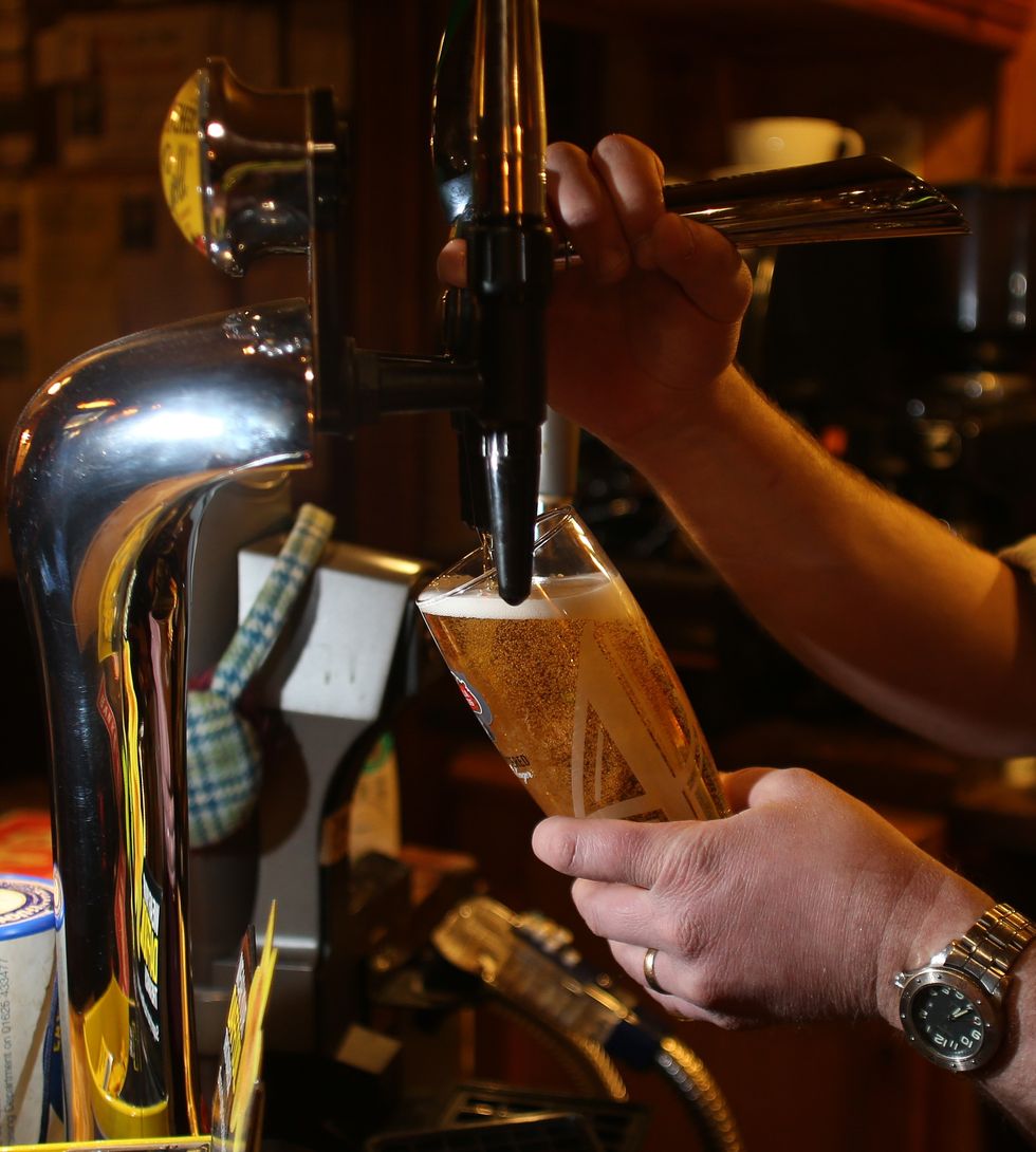 Pulling beer pint