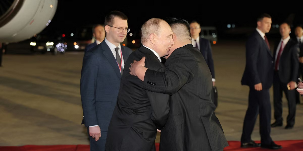NextImg:Vladimir Putin embraces Kim Jong Un and thanks his 'unwavering support' after Russia's failure in Ukraine