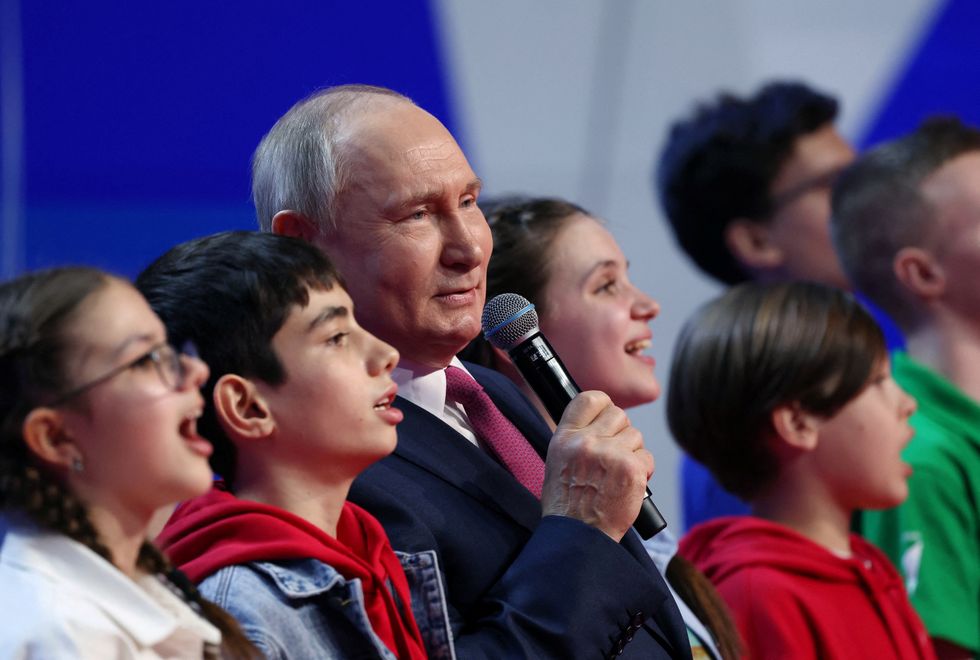 Putin singing