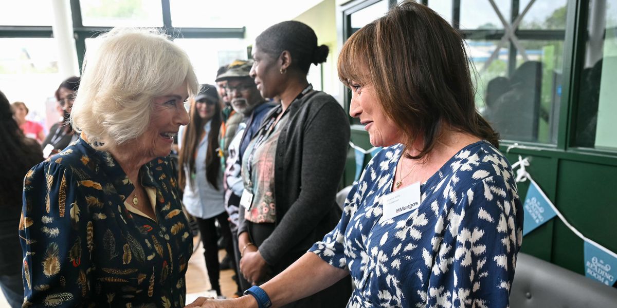 Lorraine Kelly tells Queen Camilla that reading helps homeless people get ‘back on their feet’ Lorraine Kelly tells Queen Camilla that reading helps homeless people get ‘back on their feet’