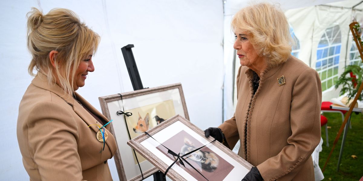 Queen Camilla unveils new community hub in bid to reduce isolation Queen Camilla unveils new community hub in bid to reduce isolation