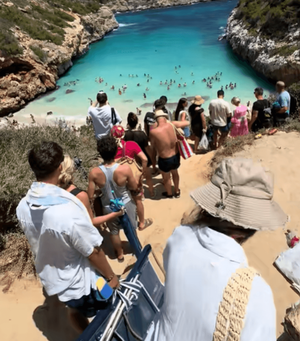 Queues at Cal\u00f3 des Moro