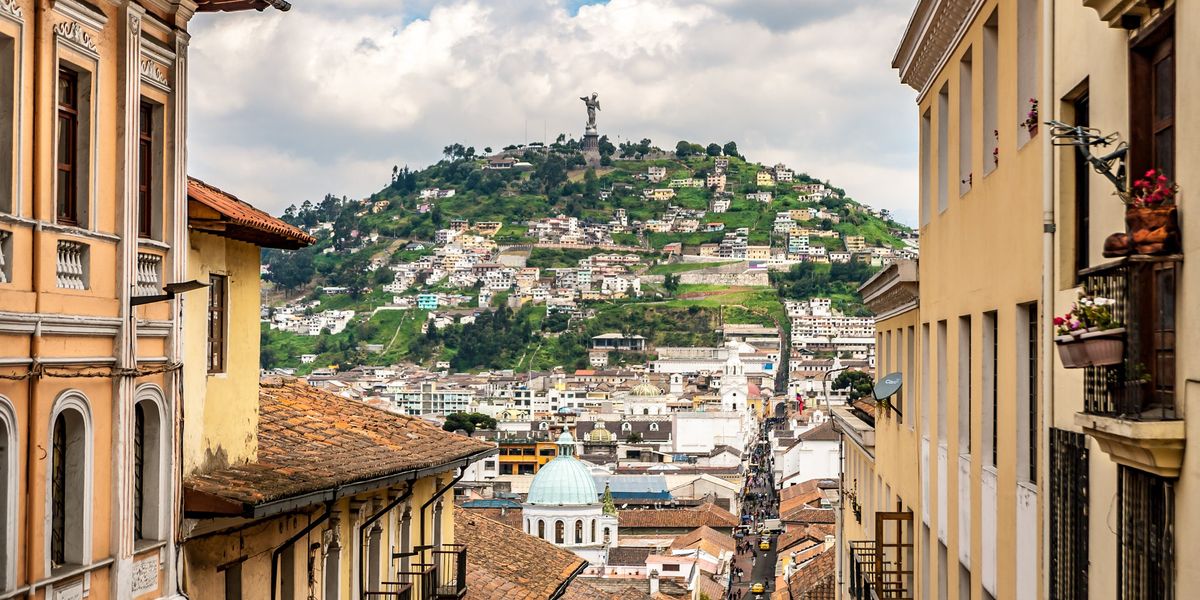 Travel warning for Britons as South American holiday hotspot declares ‘state of emergency’ due to armed violence