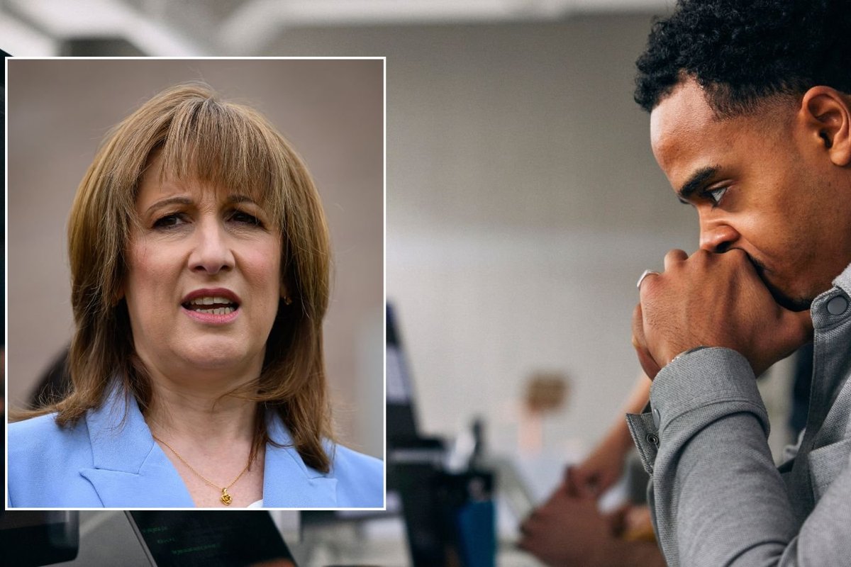 Rachel Reeves and man going over finances
