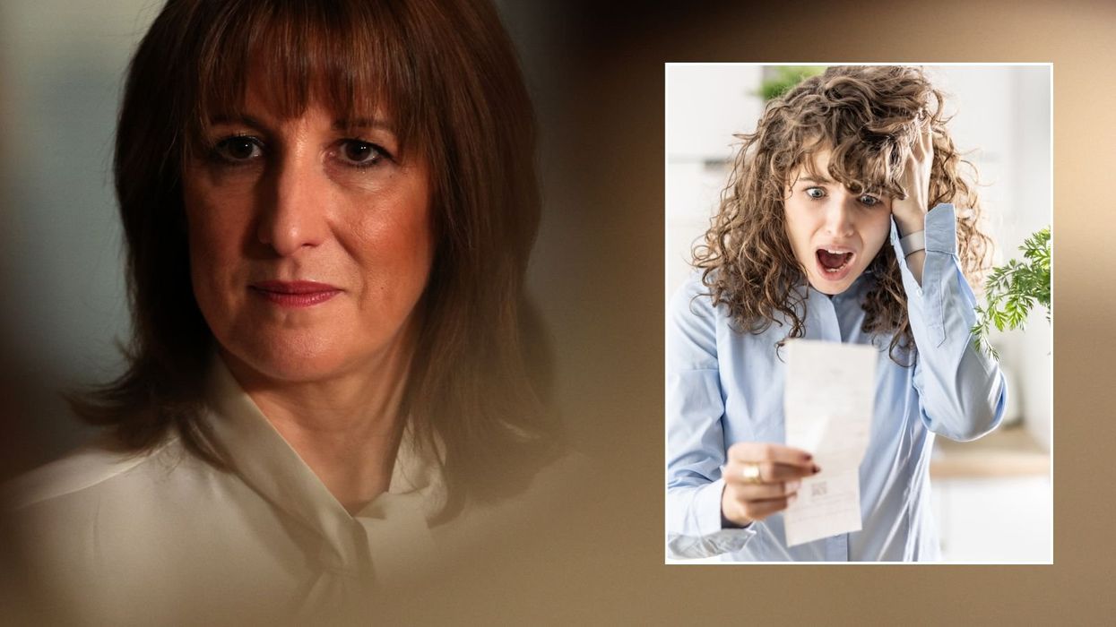 Rachel Reeves and woman looking at payslipn