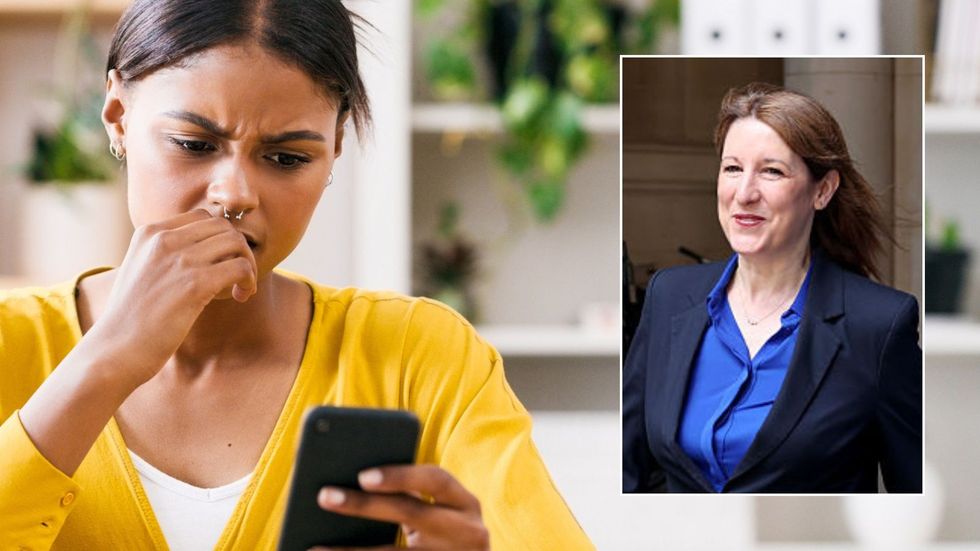 Rachel Reeves and woman on phone