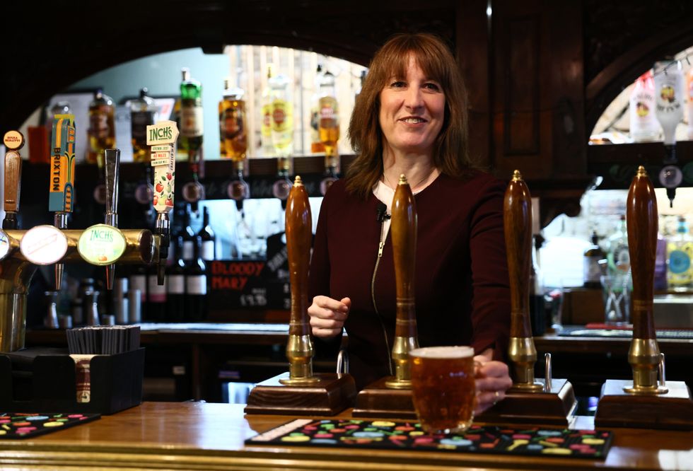 Rachel Reeves in pub