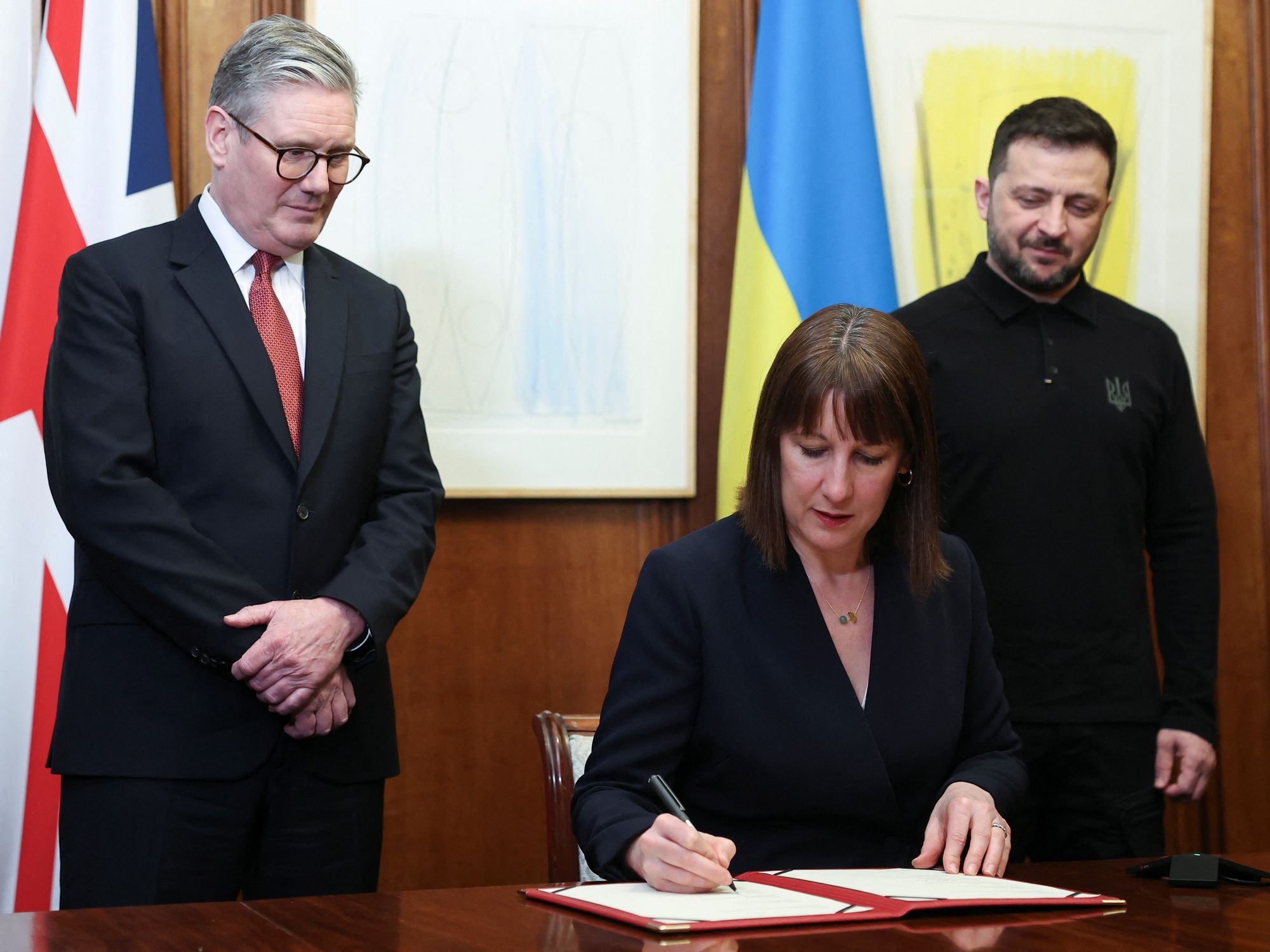 Rachel Reeves signs £2.26bn loan deal with Ukraine with plan to pay it back with frozen Russian assets