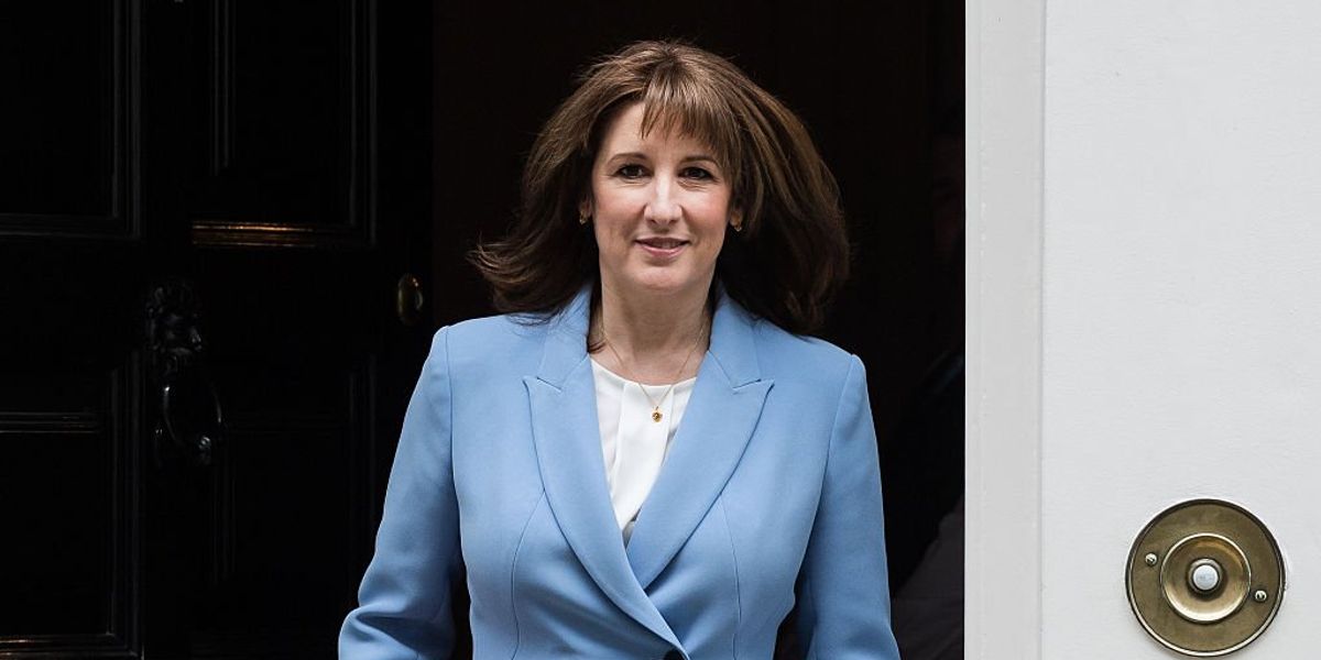 Rachel Reeves issues ‘high alert’ over petrol pump profiteering as Chancellor summons industry leaders over pricing Rachel Reeves issues ‘high alert’ over petrol pump profiteering as Chancellor summons industry leaders over pricing