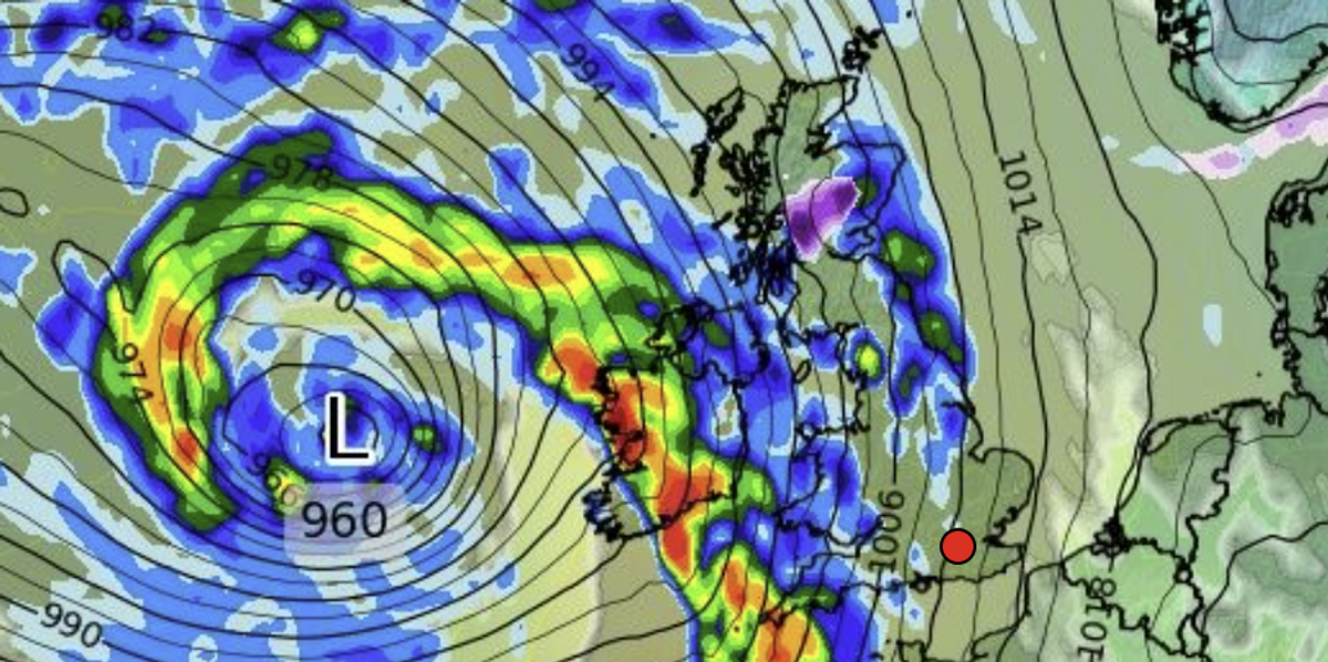 NextImg:UK weather warning: Met Office issues NINE urgent alerts with alarm raise for flooding and power cuts