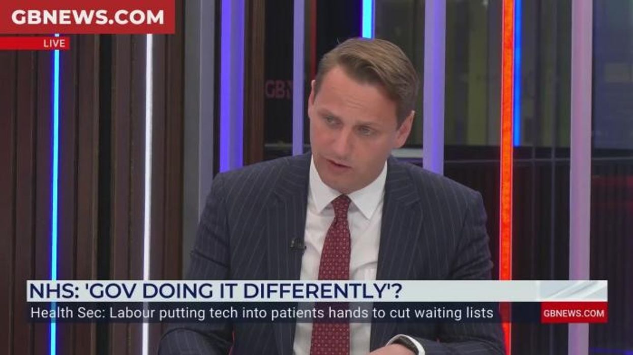 'He's already won!' Nigel Farage given polling breakthrough as THOUSANDS of Labour voters 'turn to Reform'