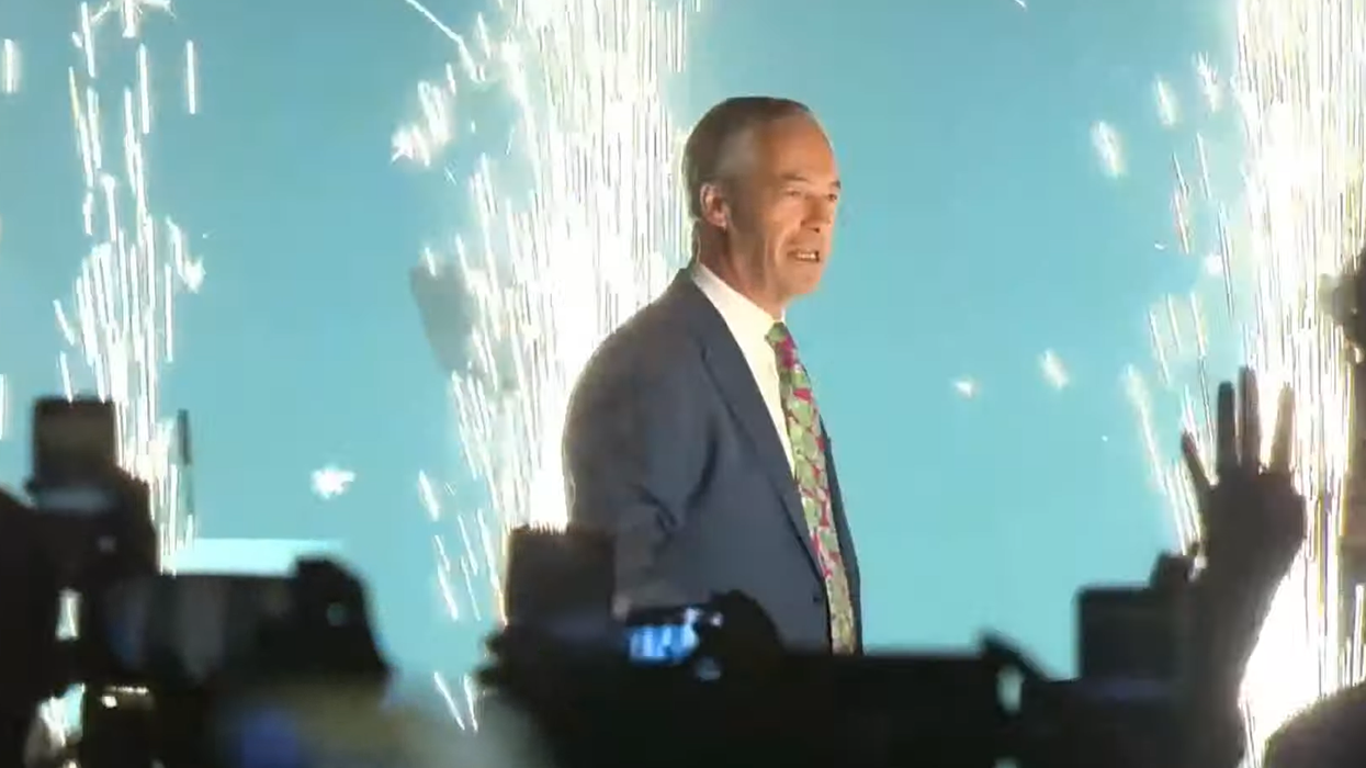Reform rally audience BOO biased BBC as Farage addresses major controversy