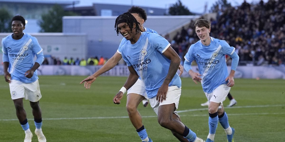 Emile Heskey’s son scores winner as Manchester City beat Manchester United Emile Heskey’s son scores winner as Manchester City beat Manchester United