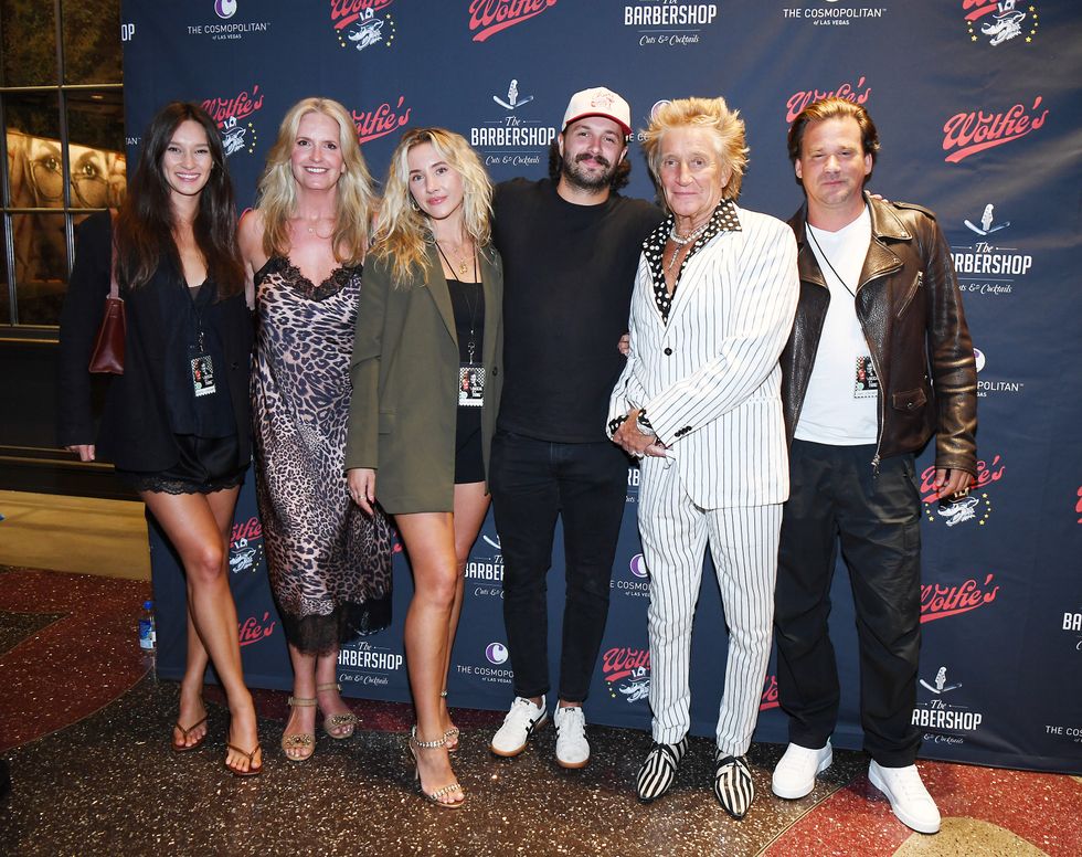 Renee Stewart, Penny Lancaster Stewart, Nicole Artukovich, Liam Stewart, Sir Rod Stewart and Sean Stewart