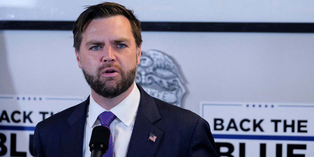 NextImg:JD Vance's airplane forced to make emergency landing after pilot discovered 'malfunction'