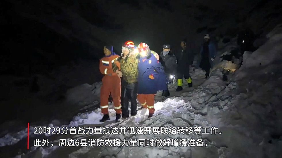Rescuers on Mount Everest