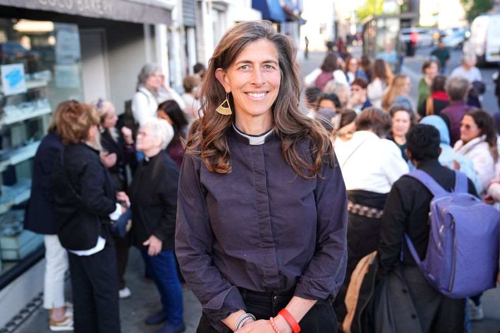 Rev.ª Dra. Catriona Laing