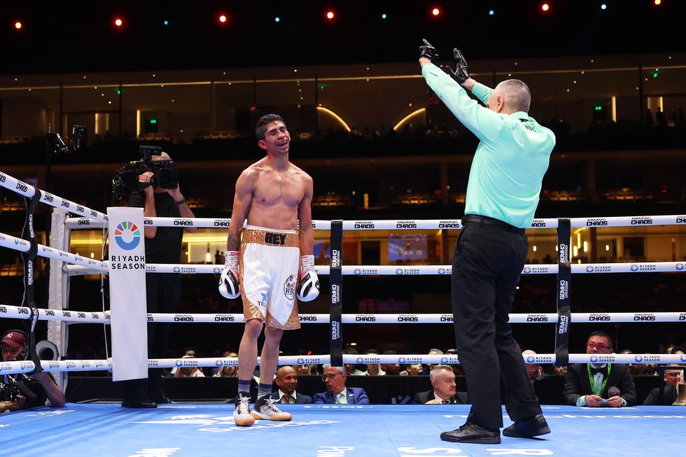 Rey Vargas was not happy with the referee