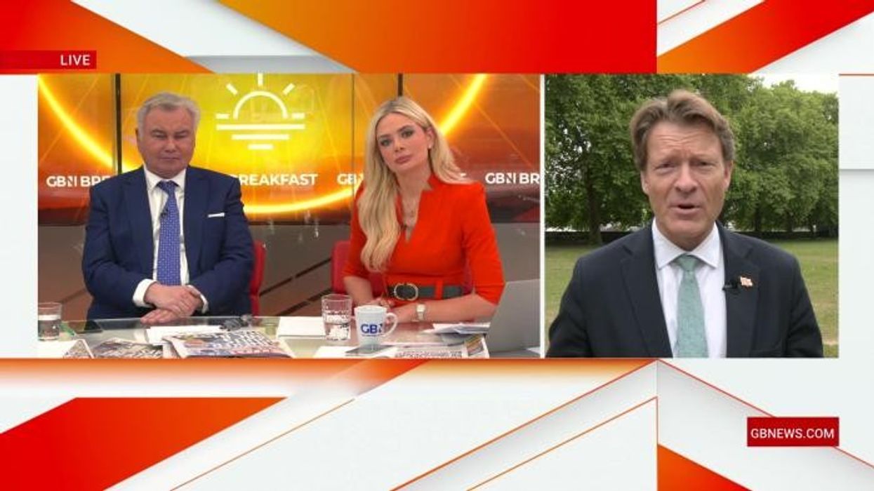 'It's the end!' Nigel Farage delivers damning verdict as Keir Starmer 'sells out' Britain's fishermen