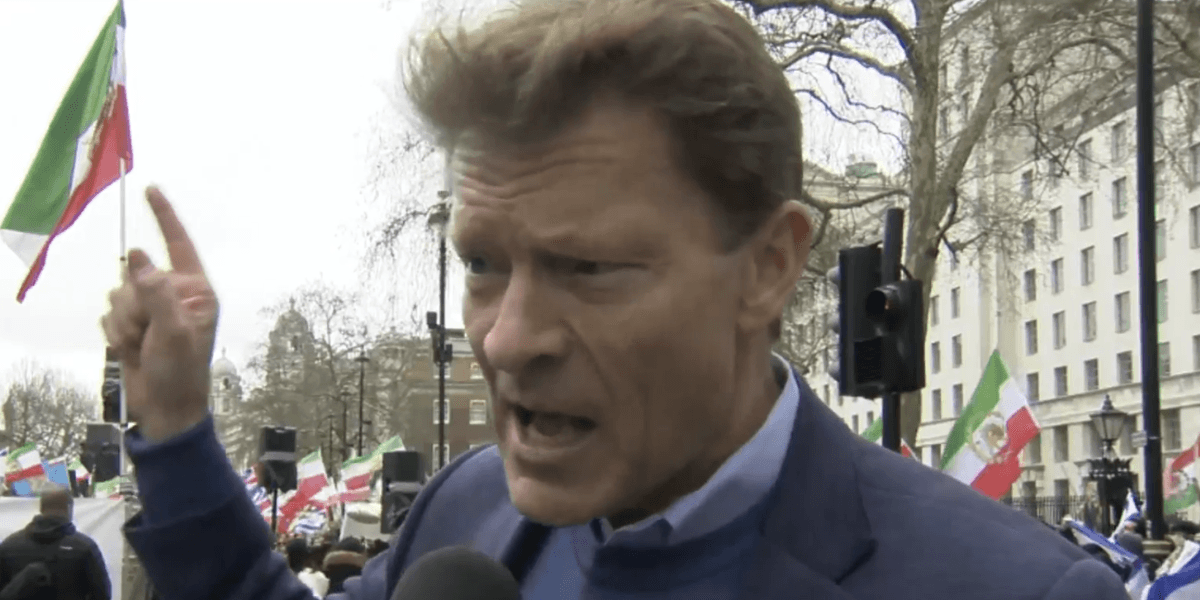 Richard Tice accuses Keir Starmer of ‘kowtowing to Islamist extremists’ in explosive moment on GB News Richard Tice accuses Keir Starmer of ‘kowtowing to Islamist extremists’ in explosive moment on GB News