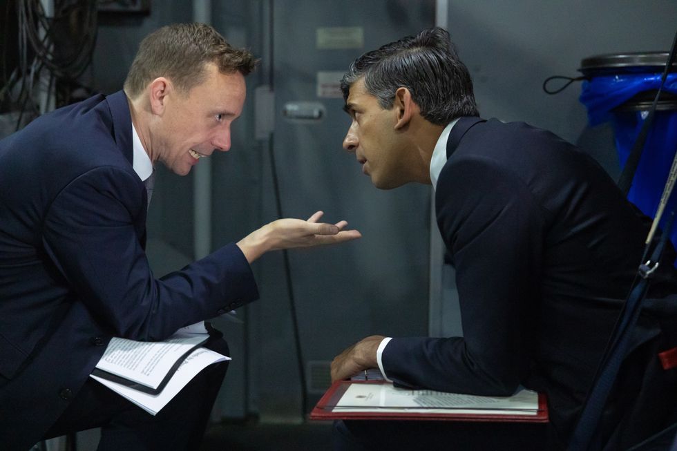 Rishi Sunak on a plane to Israel