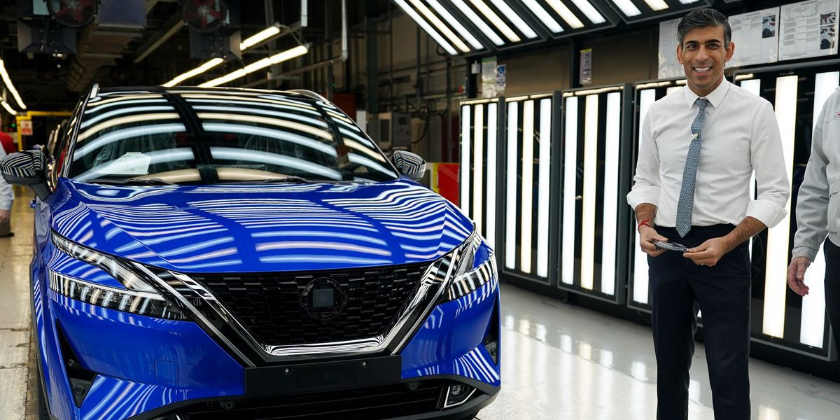 Electric car market ‘sabotaged’ by Rishi Sunak refusing to slash ‘pavement tax’ Electric car market ‘sabotaged’ by Rishi Sunak refusing to slash ‘pavement tax’