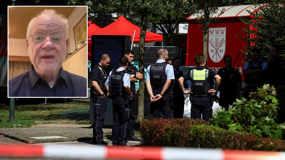 Robert Fox, Germany police