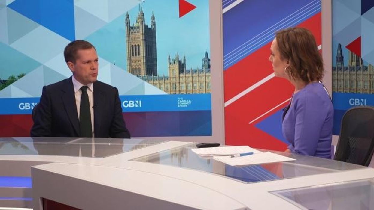 Keir Starmer told to cancel holiday by Robert Jenrick as riots grip country: ‘Parts of Britain are burning!’