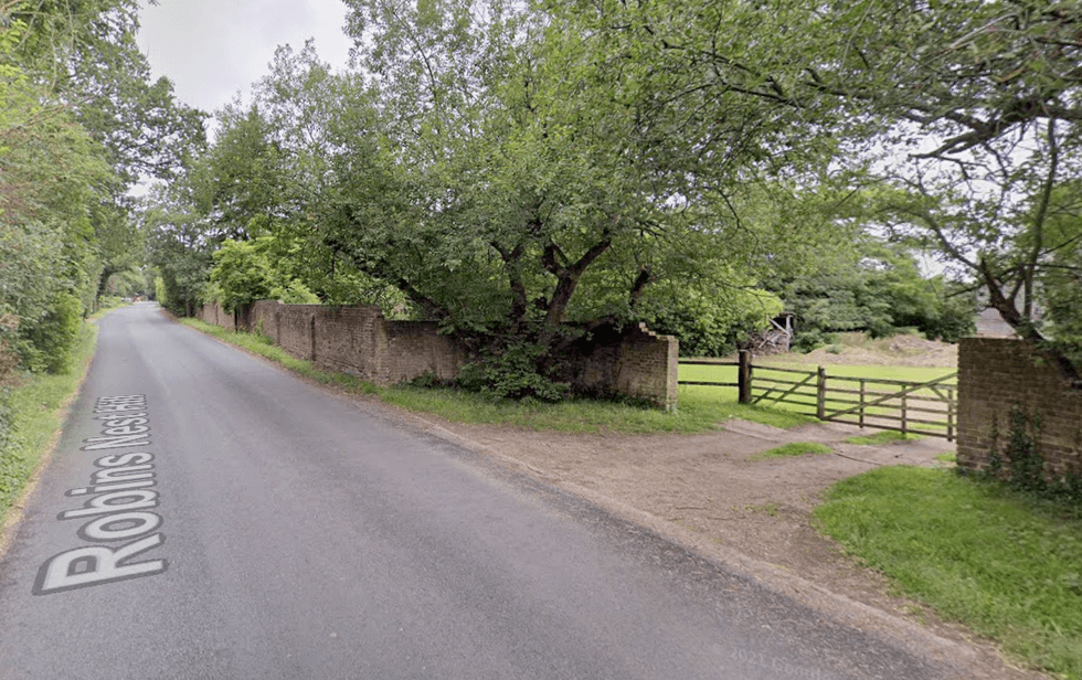Robins Nest Road in Little Berkhamsted, Hertfordshire