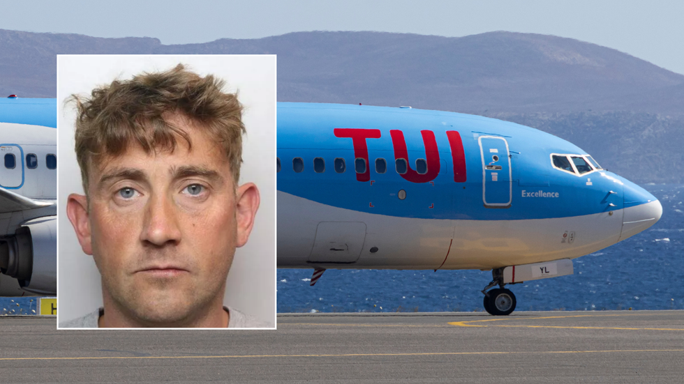 Rogers/Tui plane