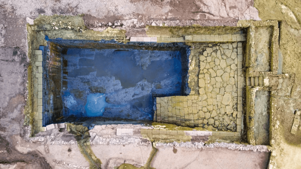 Roman pool discovered under scrapyard in Italy